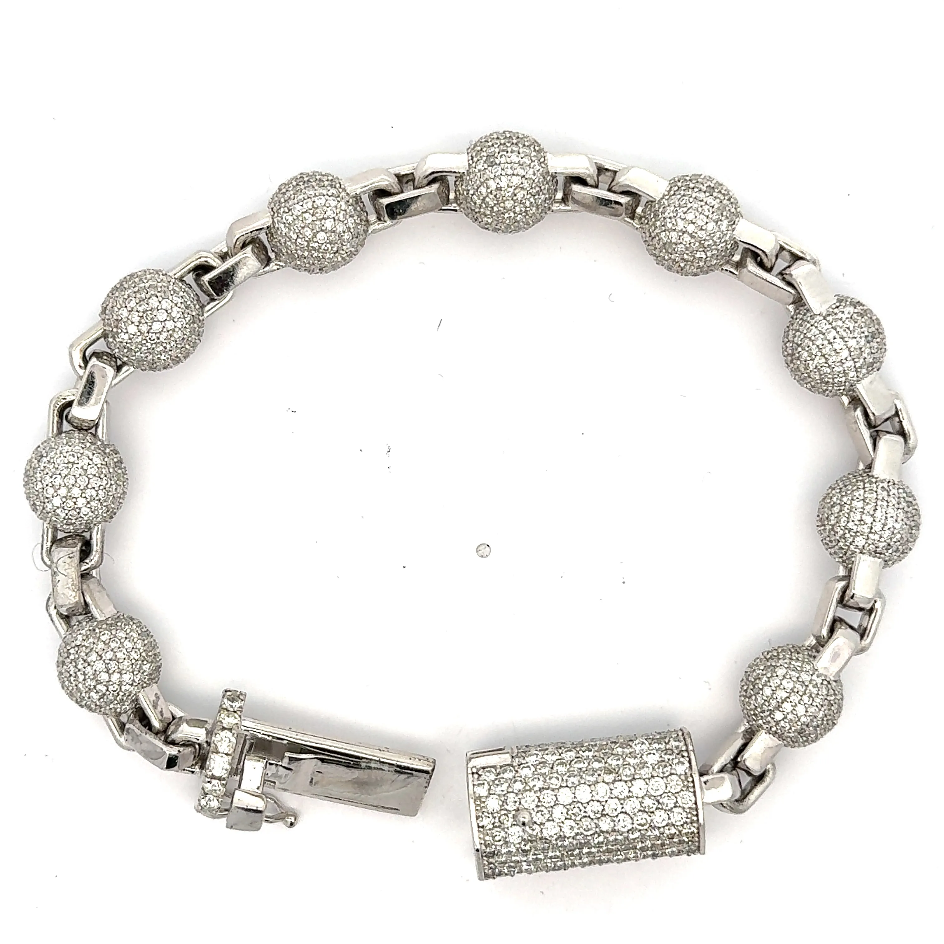 18ct diamonds 14k White Gold 54 grams Beaded Bracelet with Round Diamonds