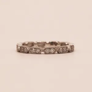19K White Gold and Diamond Ring