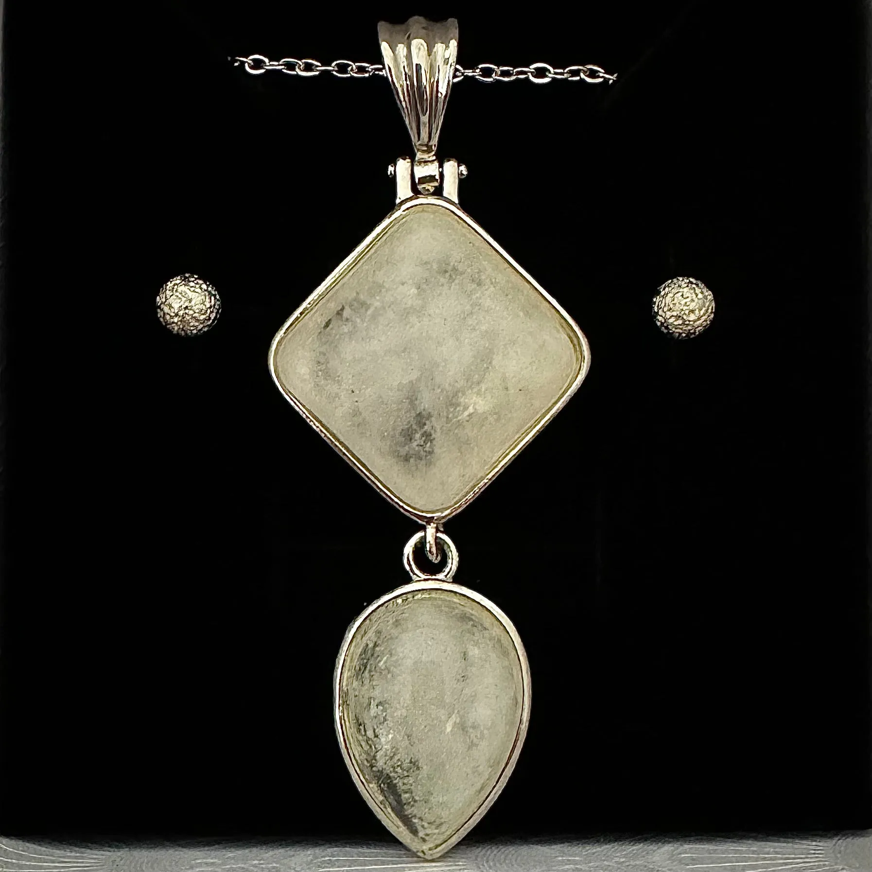 CLEAR QUARTZ REGAL PENDANT ONLY - FREE CHAIN & EARRINGS