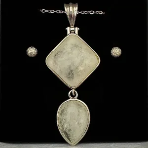 CLEAR QUARTZ REGAL PENDANT ONLY - FREE CHAIN & EARRINGS