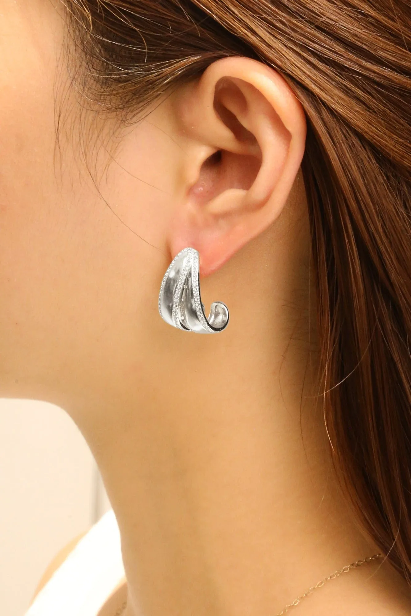 DJE310696 14K Double Layer C Hoop Earrings