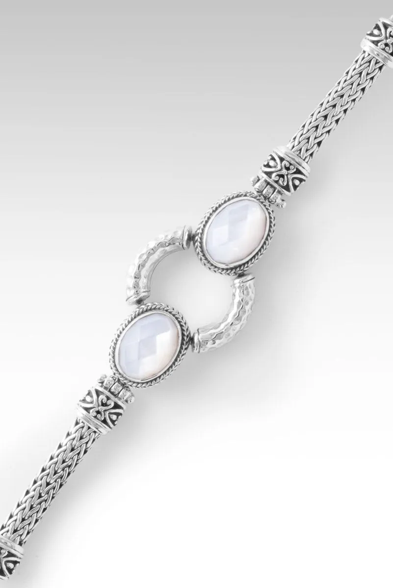 Let Promises Shine Bracelet™ in White Mother of Pearl