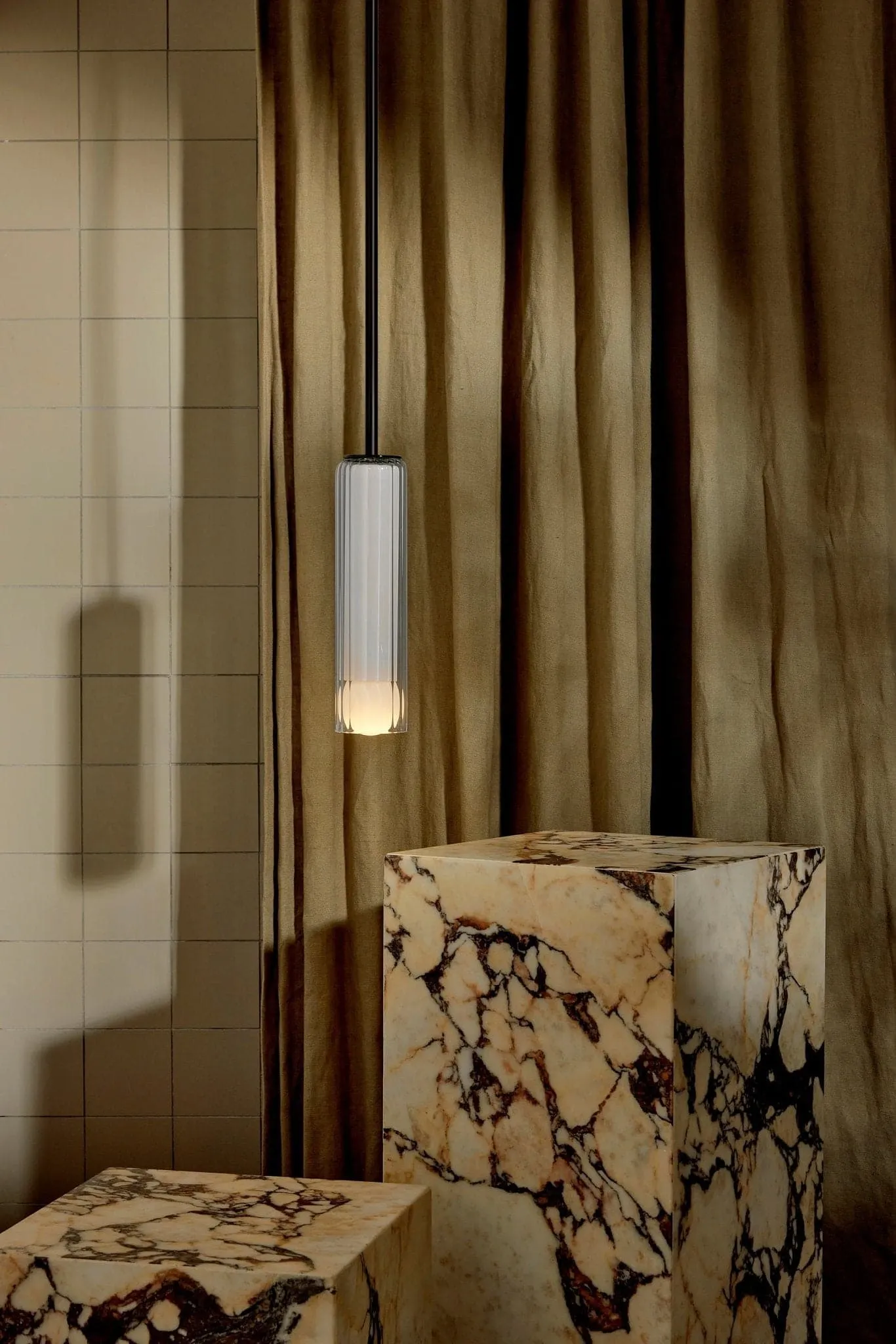 Lini Pendant Light - Solid Rod