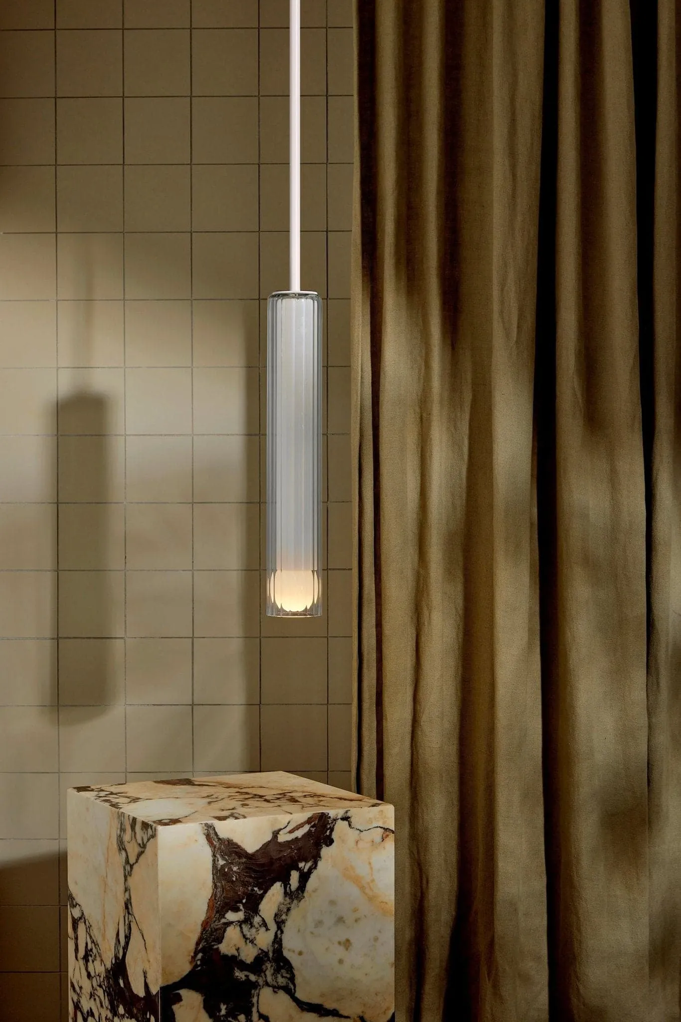 Lini Pendant Light - Solid Rod