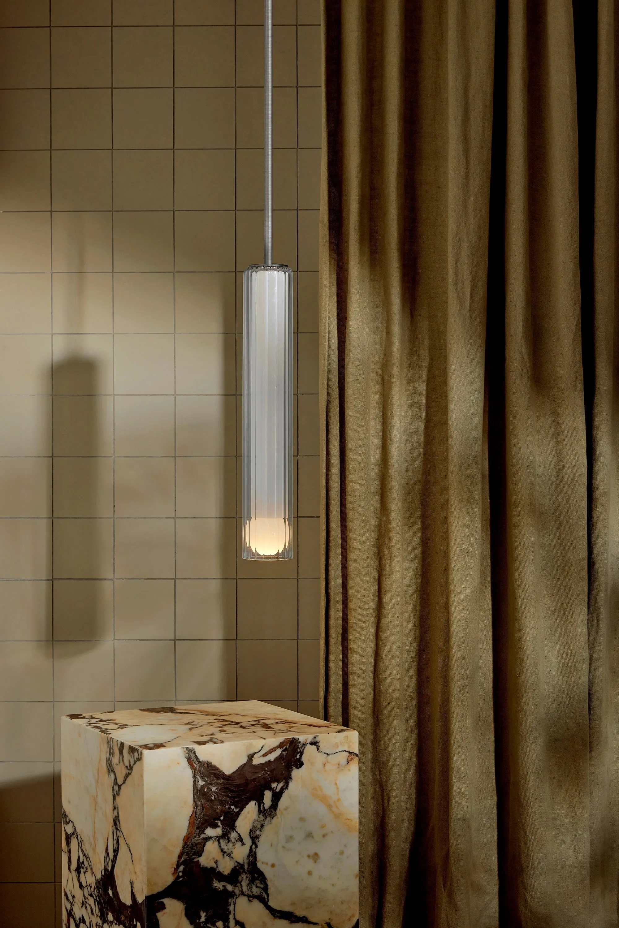 Lini Pendant Light - Solid Rod