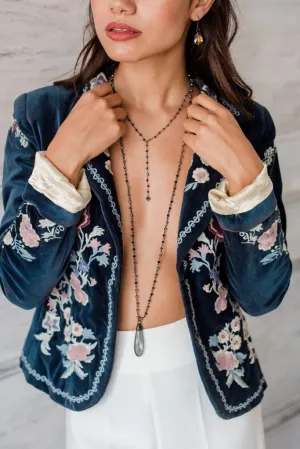 LONG DROP CRYSTAL PENDENT NECKLACE