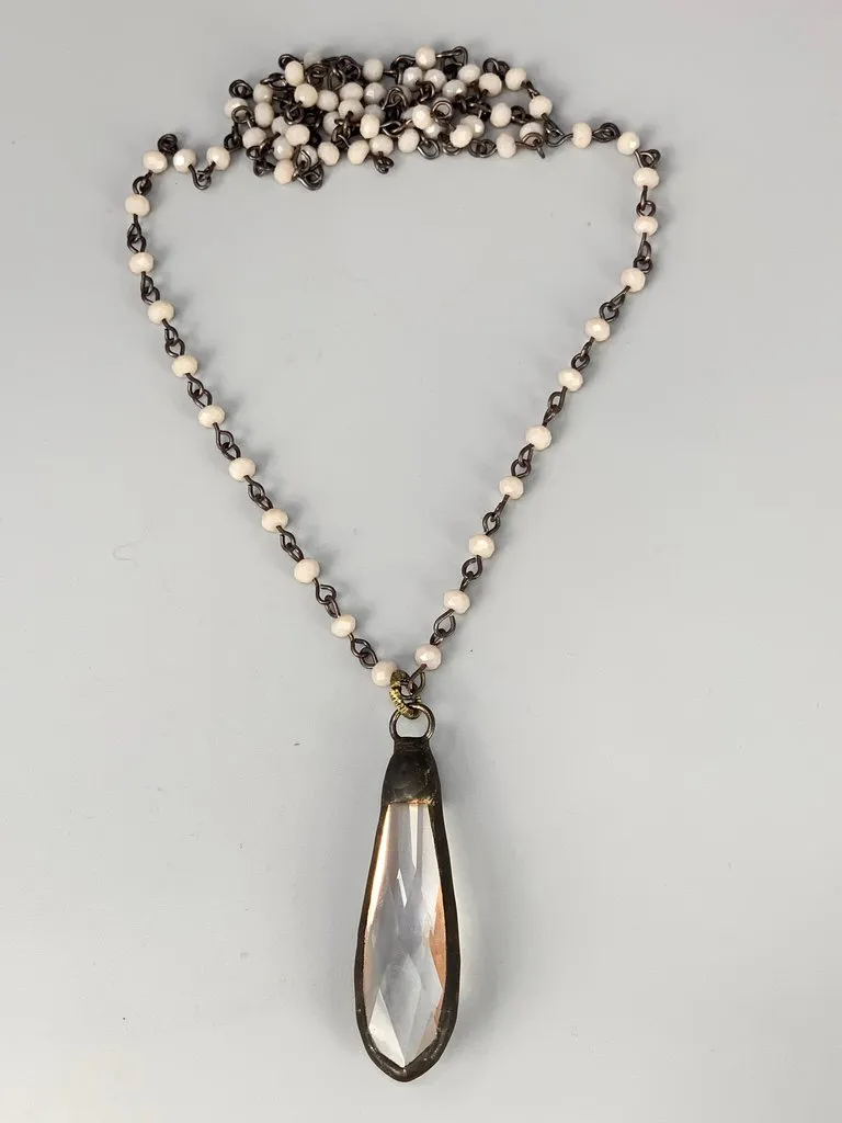 LONG DROP CRYSTAL PENDENT NECKLACE