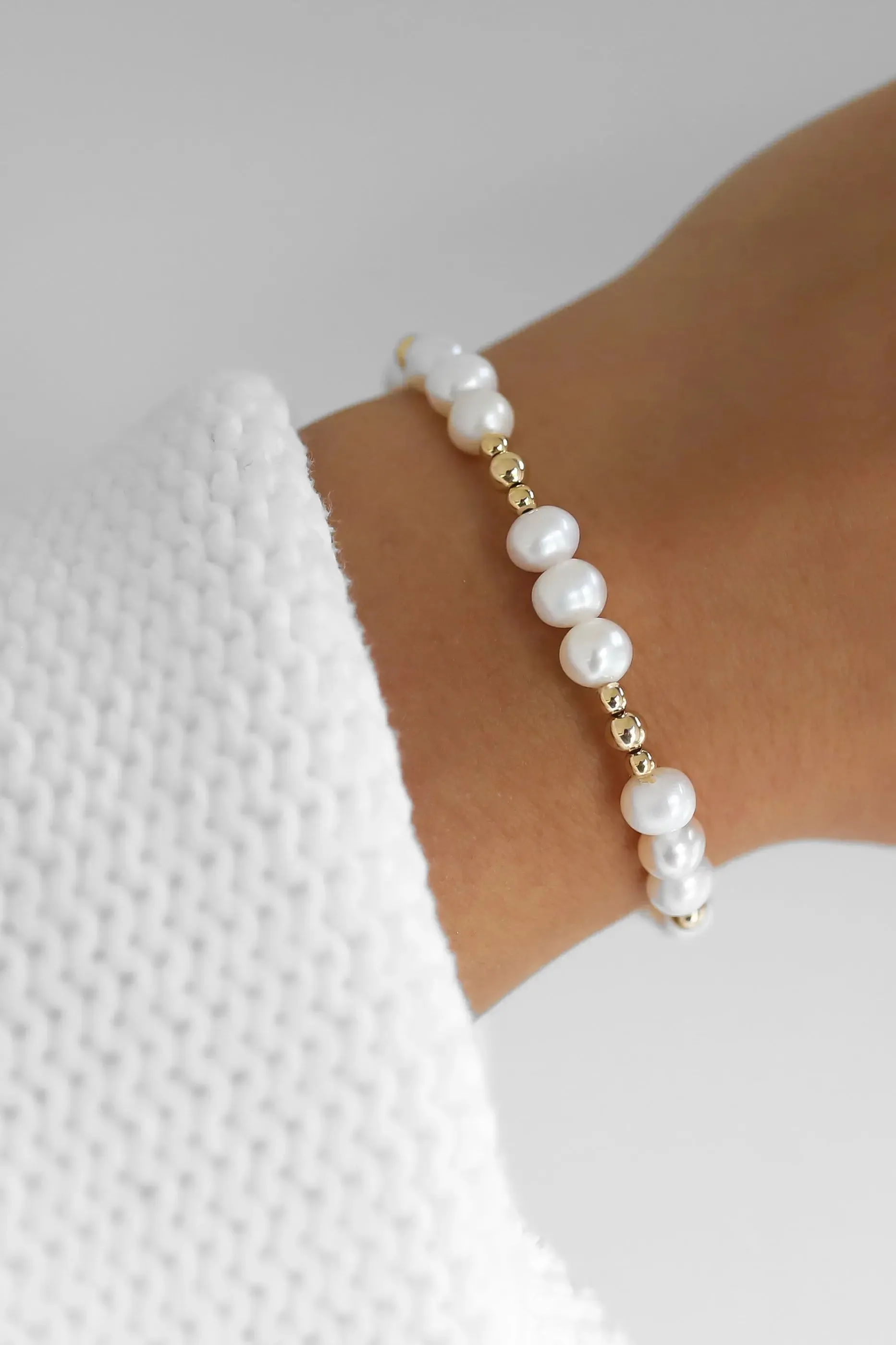 Lulu Pearl Bracelet - Stone of Potential