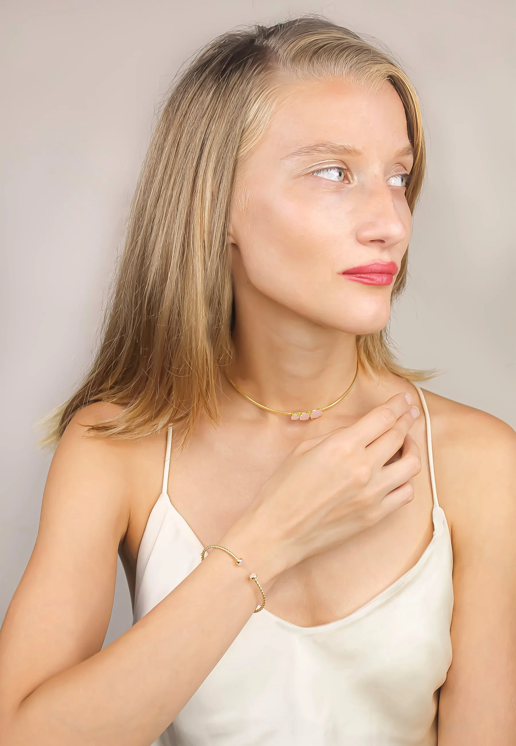 Nura Choker Necklace