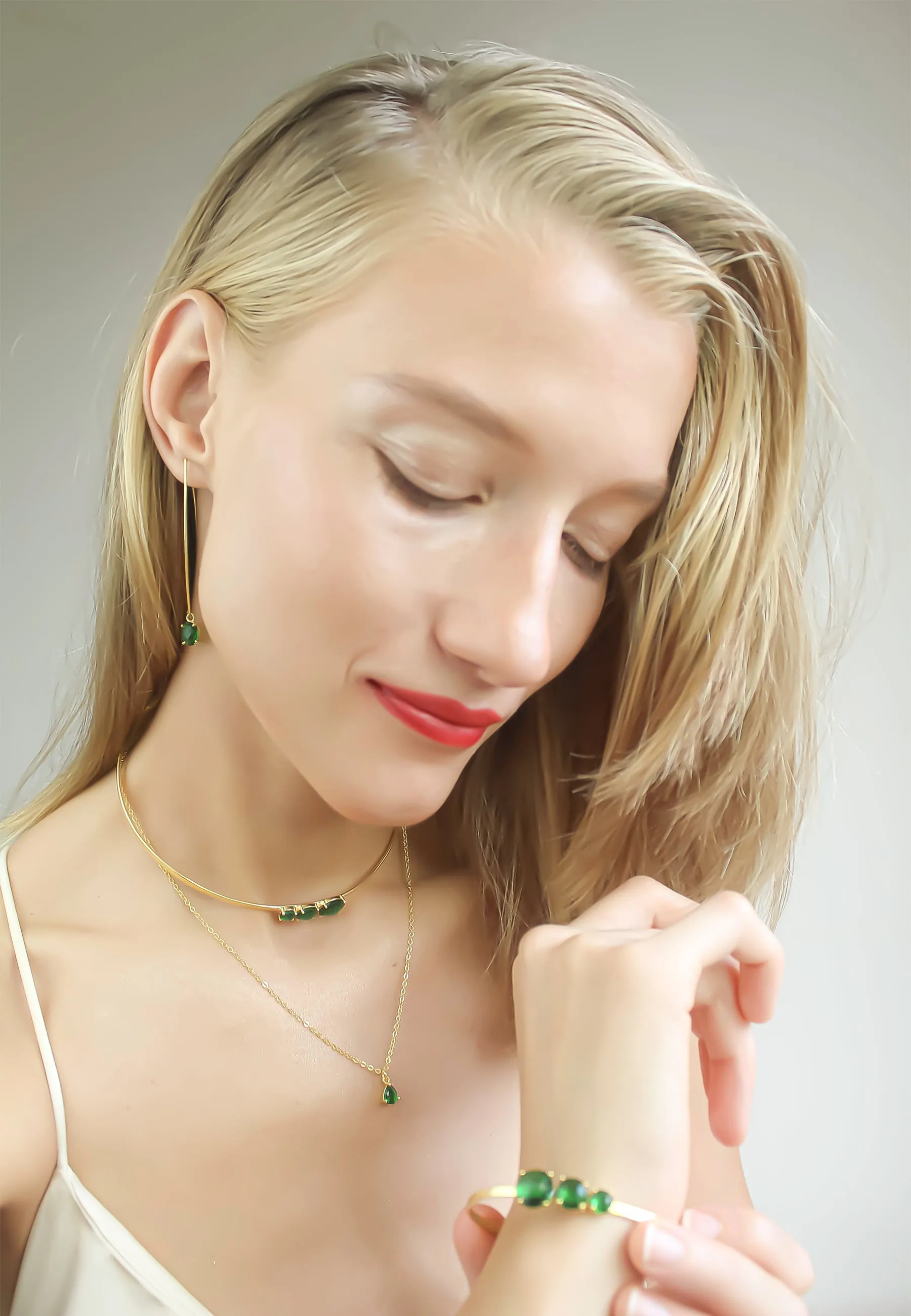Nura Choker Necklace
