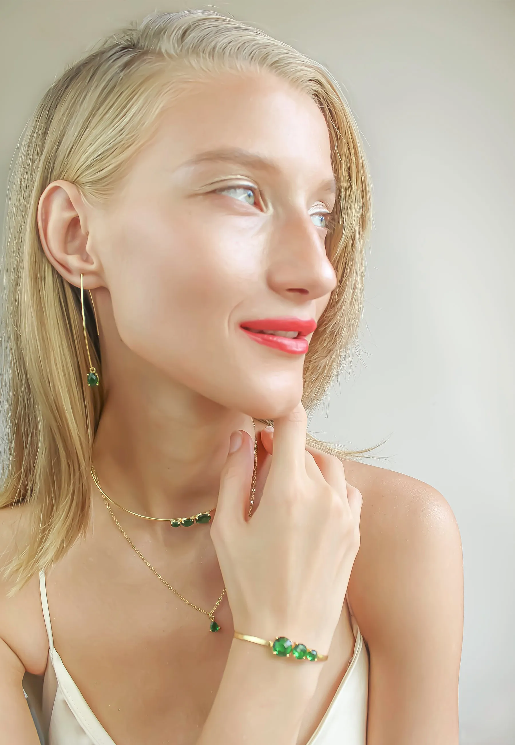 Nura Choker Necklace