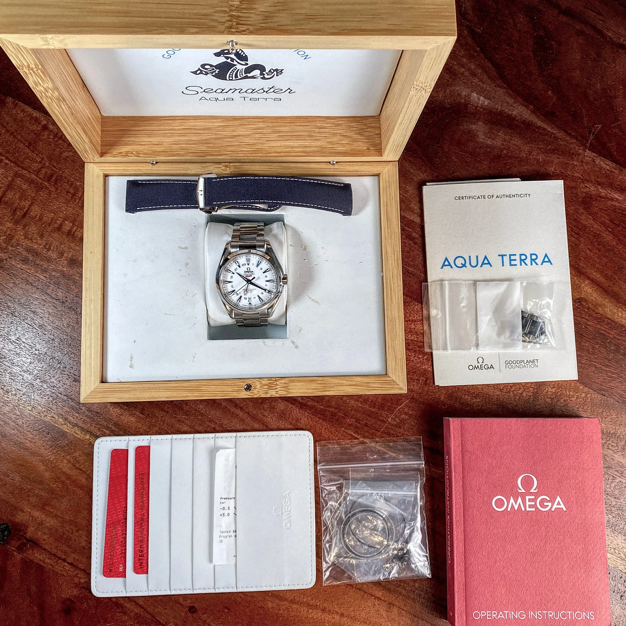Omega - Aqua Terra GMT