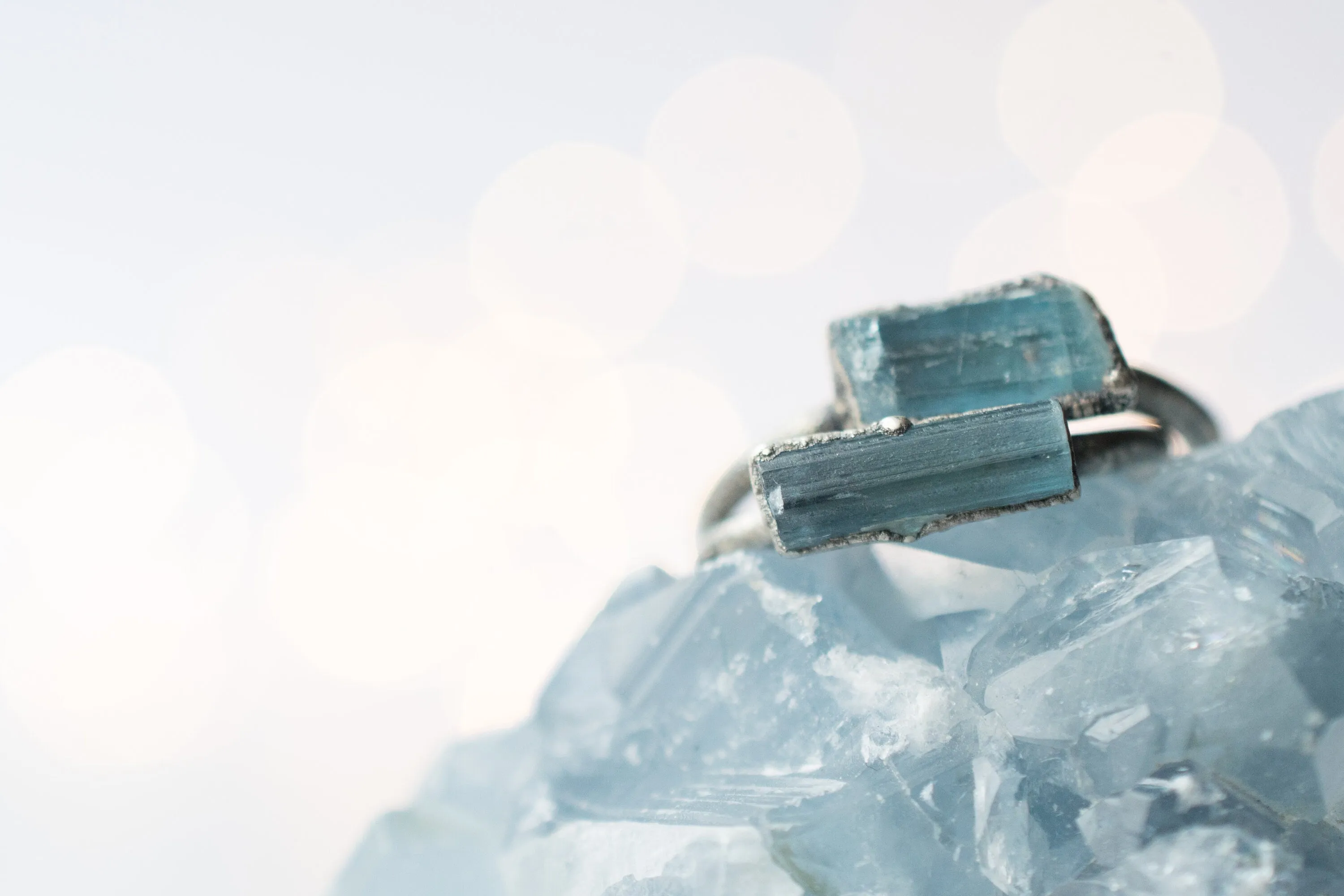 Oxidized Silver Aquamarine crystal ring | Raw aquamarine ring
