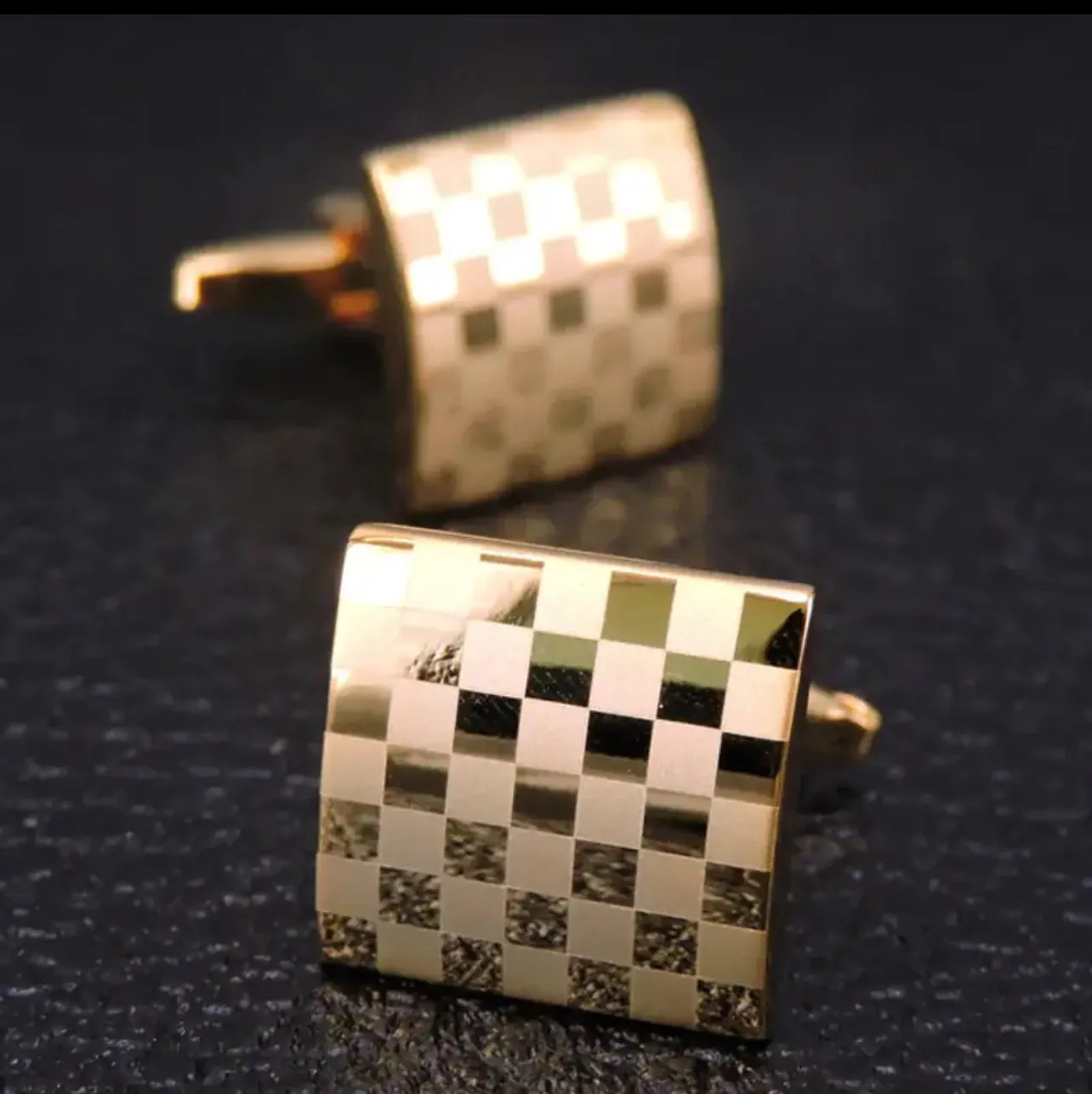 Premium gold Cufflinks brand new fashion jewelry XK19S00