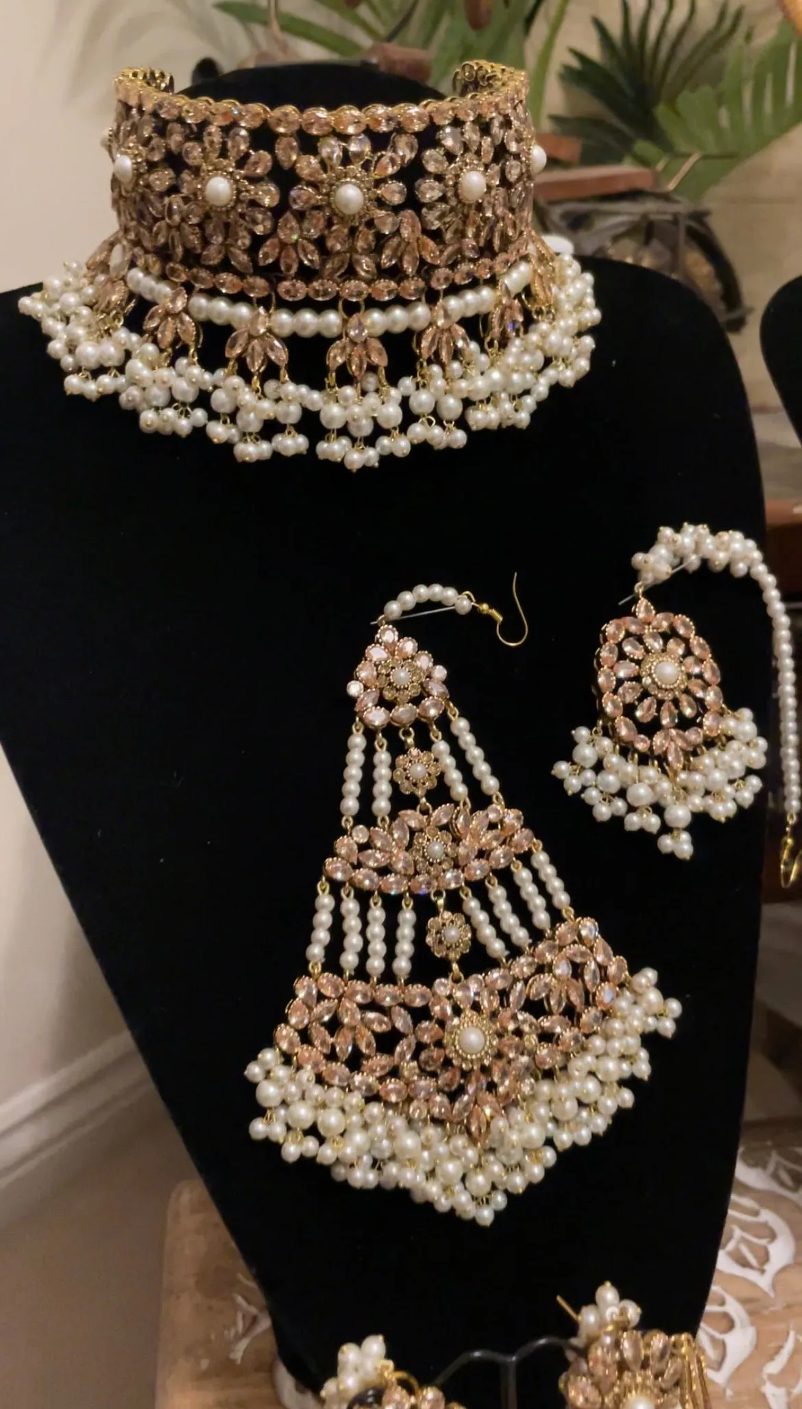 Tabish choker set