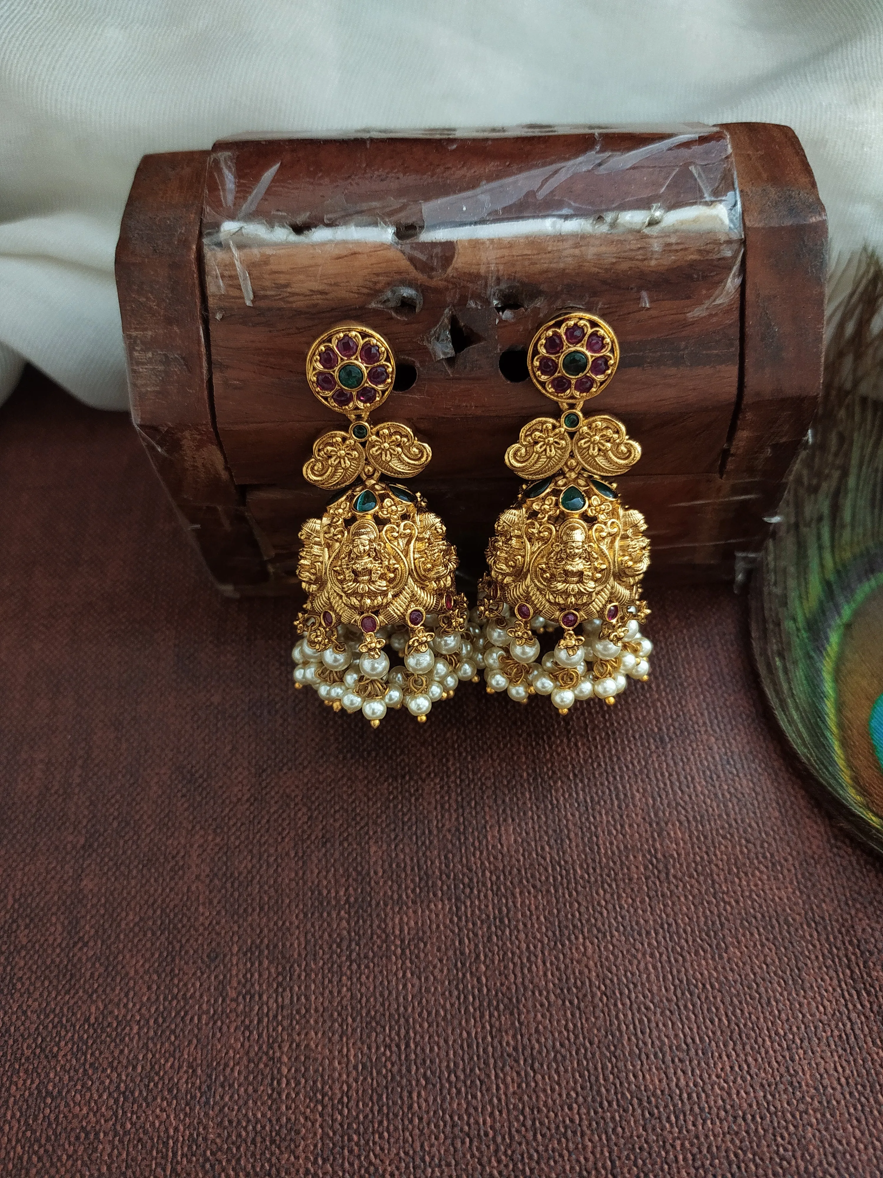 The Enchanting Multilayer Floral - Kemp Stone lakshmi ji Choker Set