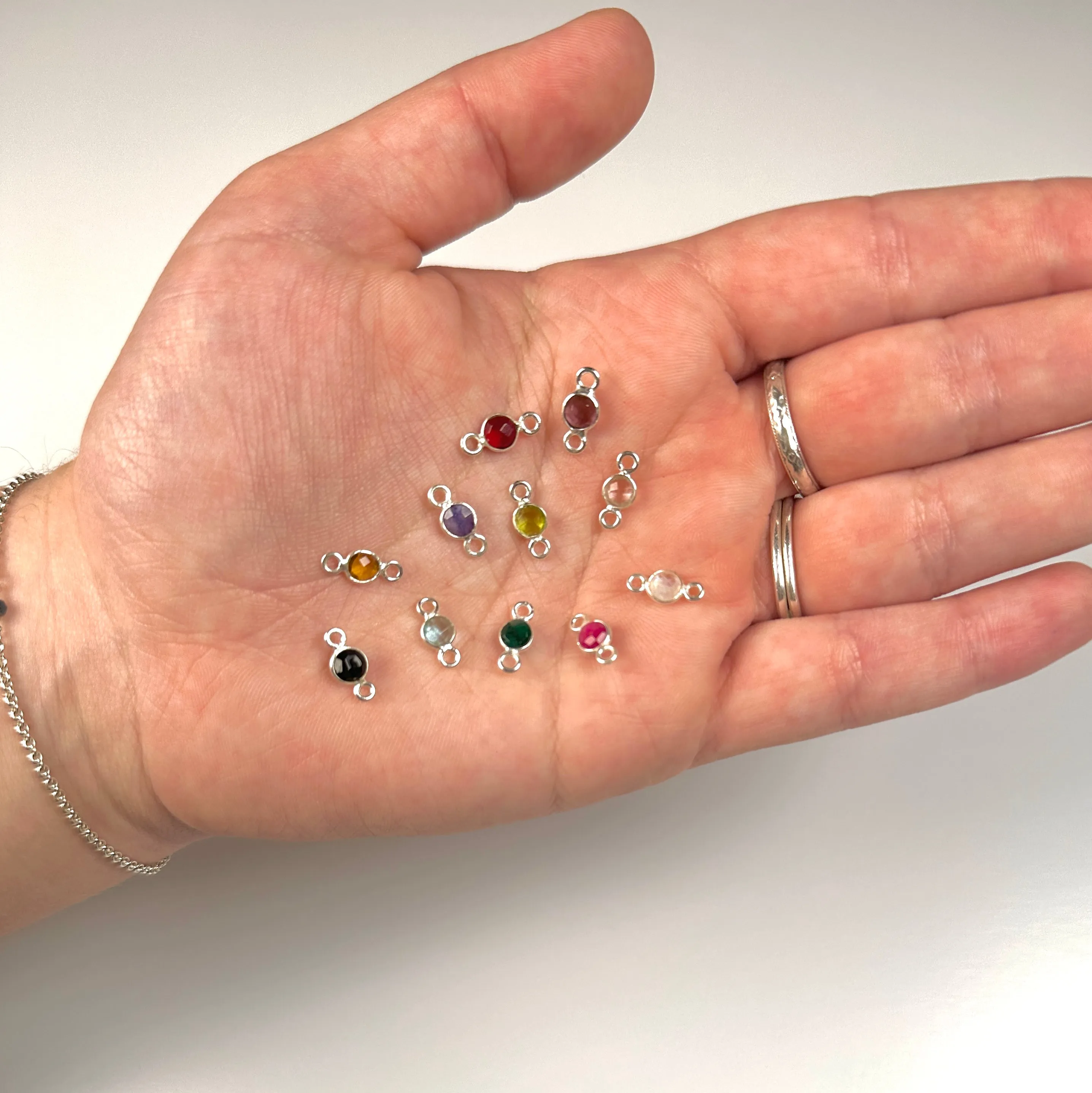 Tiny Round Channel Set Amethyst Connector