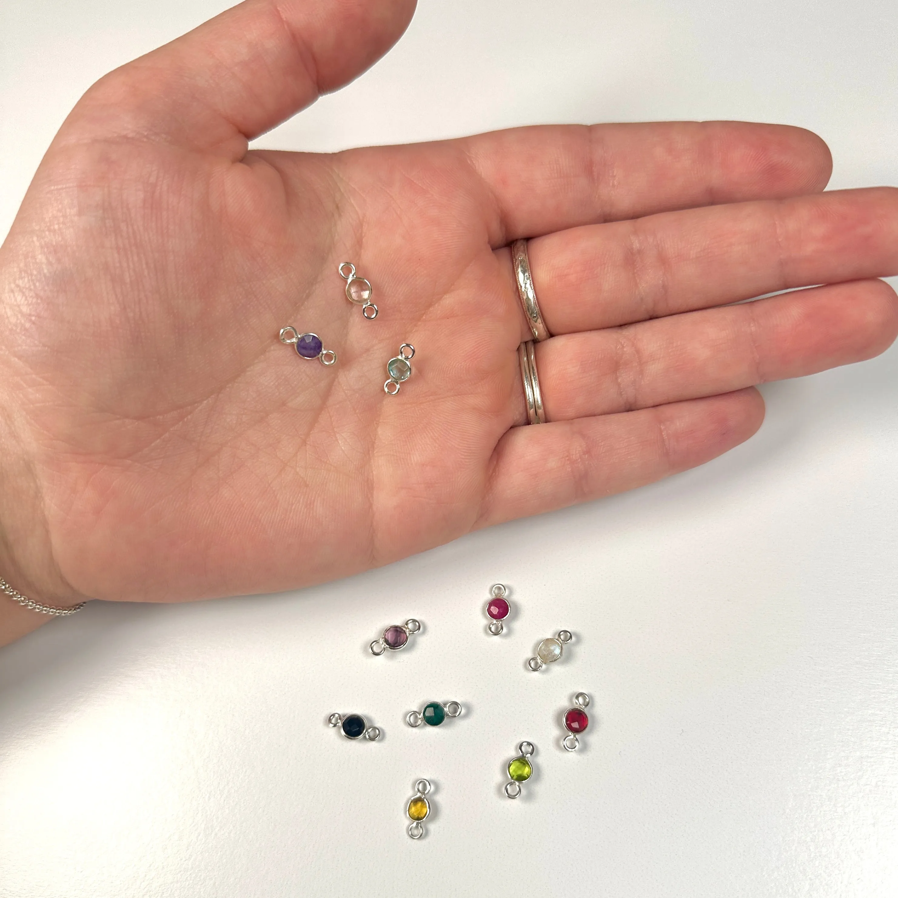 Tiny Round Channel Set Amethyst Connector