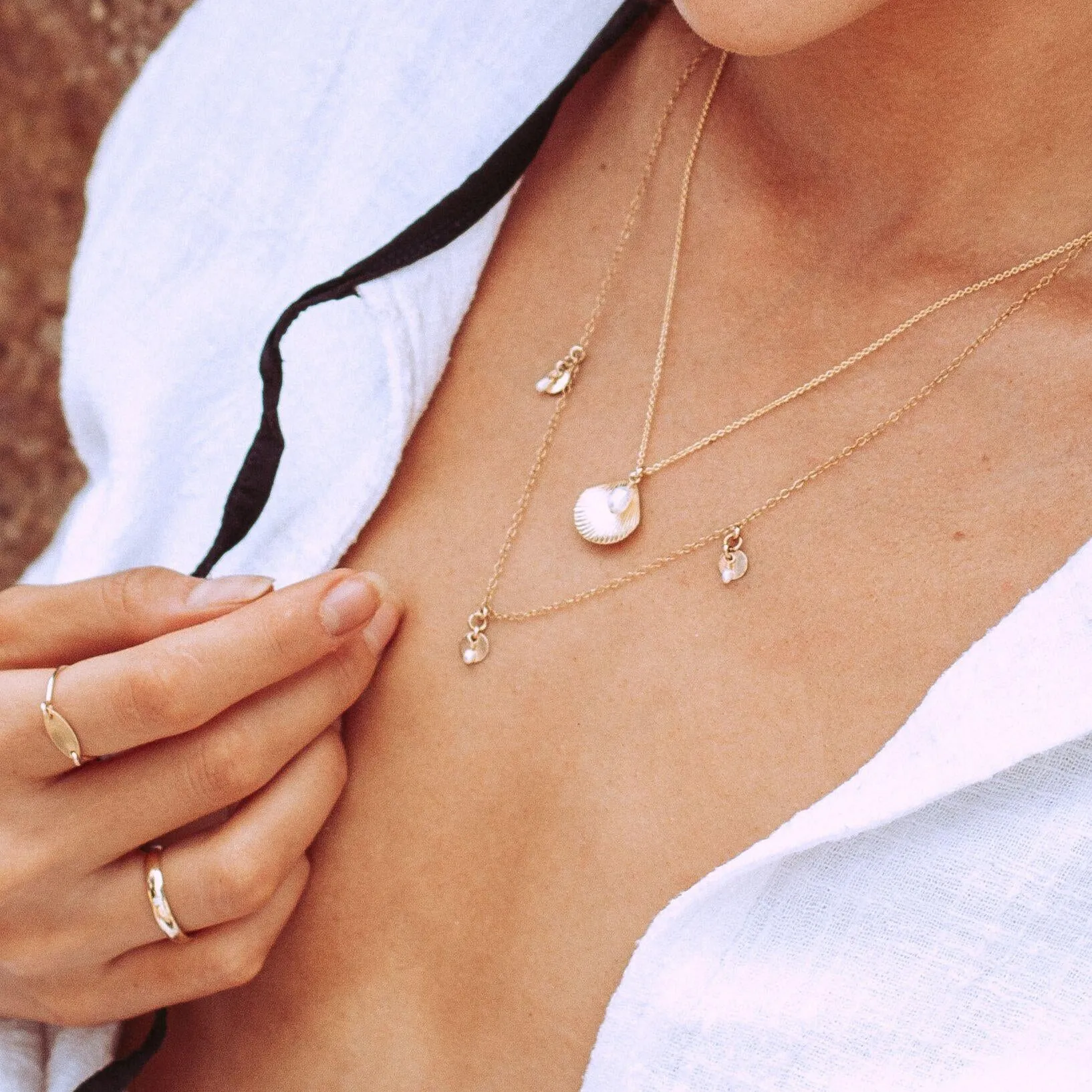 Ula Shell Necklace - Gold